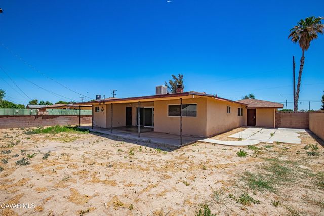 44841 5th Street, Lancaster, CA 93535