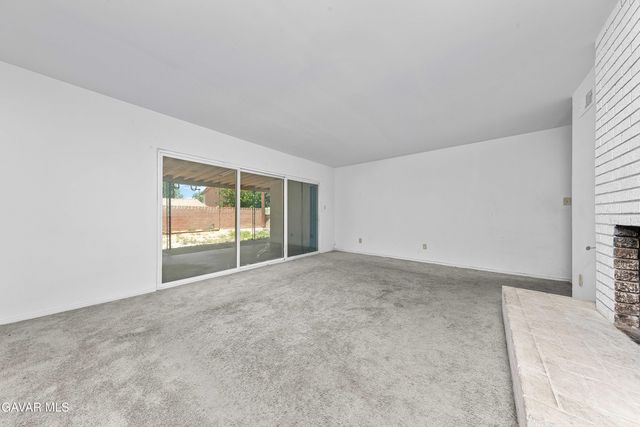 44841 5th Street, Lancaster, CA 93535
