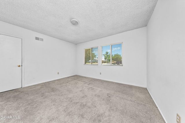 44841 5th Street, Lancaster, CA 93535