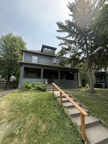 2209 Aldrich Avenue S, Minneapolis, MN 55405