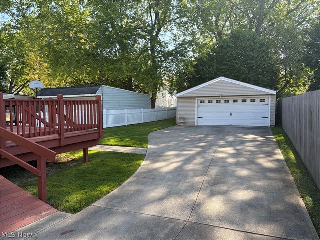 3619 W 148th Street, Cleveland, OH 44111