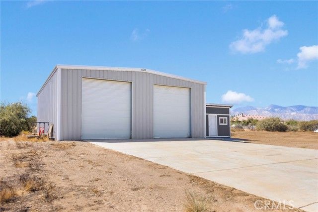 8482 Tumbleweed Road, Phelan, CA 92371