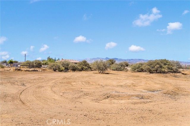 8482 Tumbleweed Road, Phelan, CA 92371
