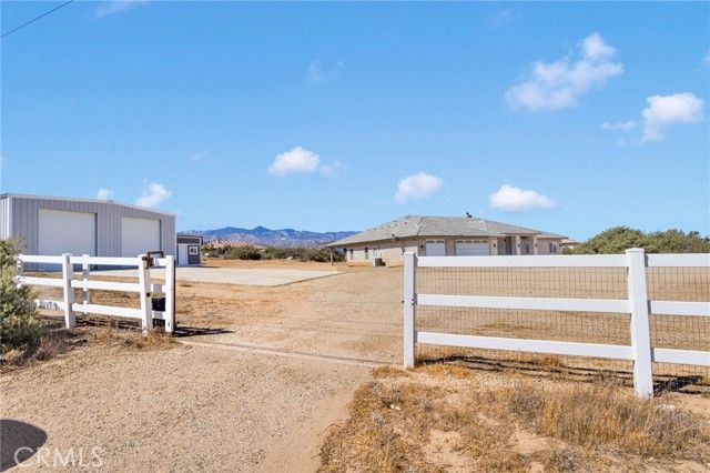 8482 Tumbleweed Road, Phelan, CA 92371