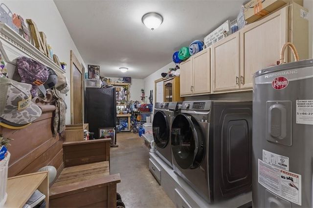 234 Park DR, La Grange, TX 78945