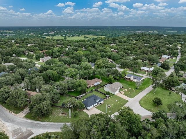 234 Park DR, La Grange, TX 78945