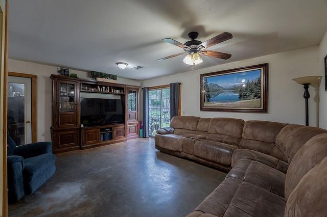 234 Park DR, La Grange, TX 78945