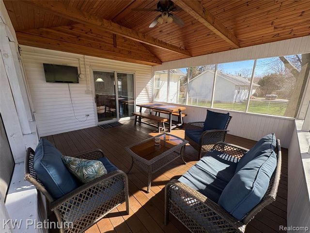 285 Hemlock Lane, Marysville, MI 48040