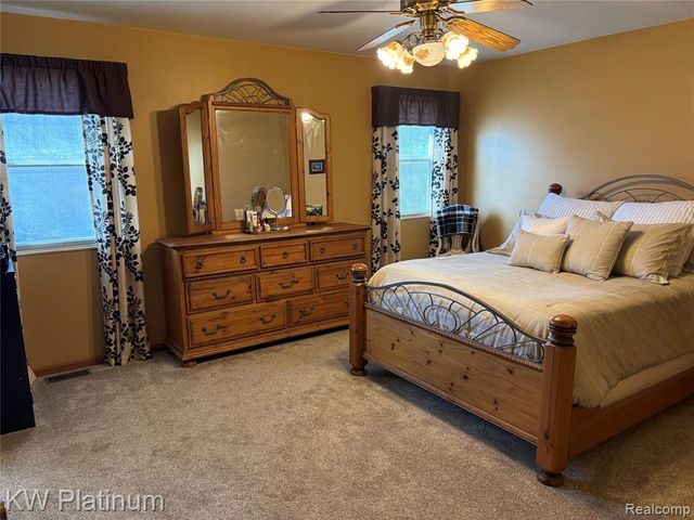 285 Hemlock Lane, Marysville, MI 48040