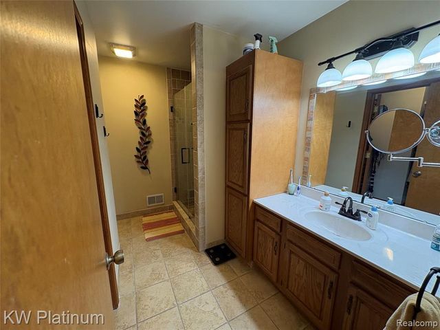 285 Hemlock Lane, Marysville, MI 48040