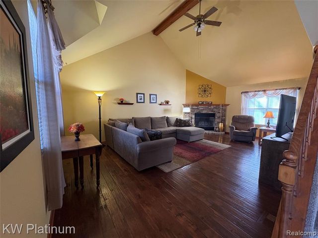 285 Hemlock Lane, Marysville, MI 48040