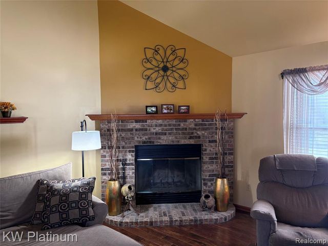 285 Hemlock Lane, Marysville, MI 48040