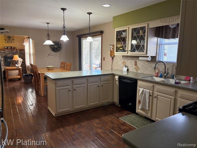 285 Hemlock Lane, Marysville, MI 48040