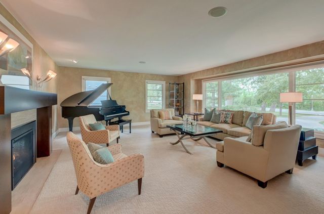 450 Mississippi River Boulevard S, Saint Paul, MN 55105