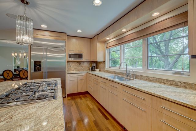 450 Mississippi River Boulevard S, Saint Paul, MN 55105