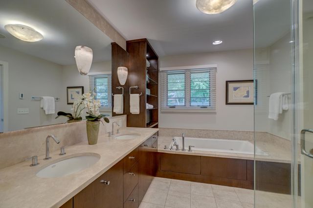 450 Mississippi River Boulevard S, Saint Paul, MN 55105