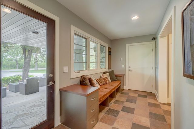 450 Mississippi River Boulevard S, Saint Paul, MN 55105