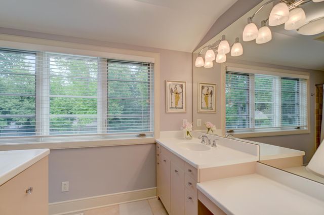 450 Mississippi River Boulevard S, Saint Paul, MN 55105