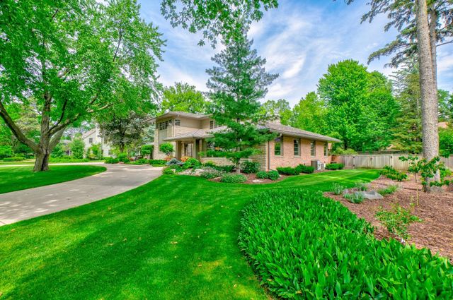 450 Mississippi River Boulevard S, Saint Paul, MN 55105