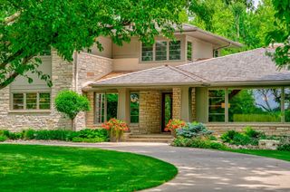 450 Mississippi River Boulevard S, Saint Paul, MN 55105
