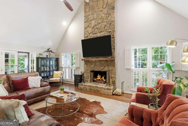 713 N Saint Marys Lane NW, Marietta, GA 30064