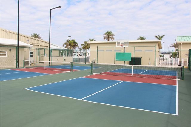 703 S GREEN CIRCLE, Venice, FL 34285