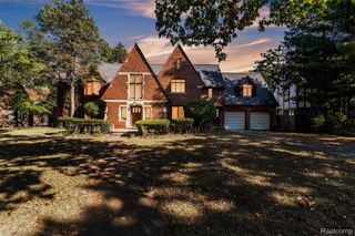 19160 Canterbury Road, Detroit, MI 48221