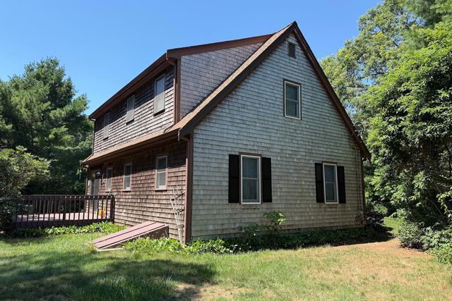 729 Old Barnstable Road, Teaticket, MA 02536