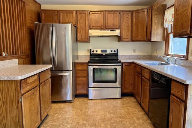 729 Old Barnstable Road, Teaticket, MA 02536