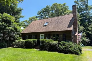 729 Old Barnstable Road, Teaticket, MA 02536