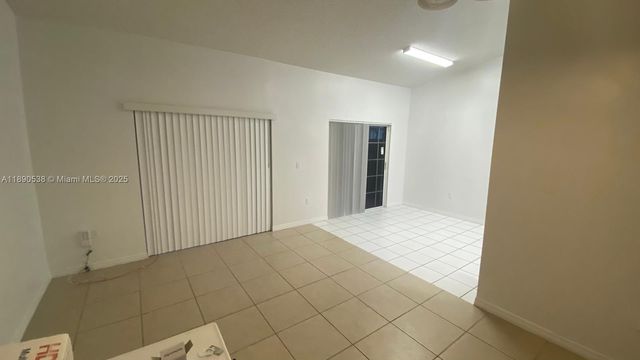 21240 NE 9th Ct 1, Miami, FL 33179