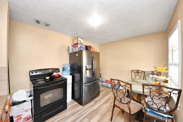 11025 Muscatine Street, Houston, TX 77029
