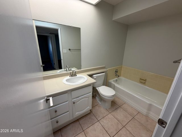 11024 W ABBOTT Avenue, Sun City, AZ 85351