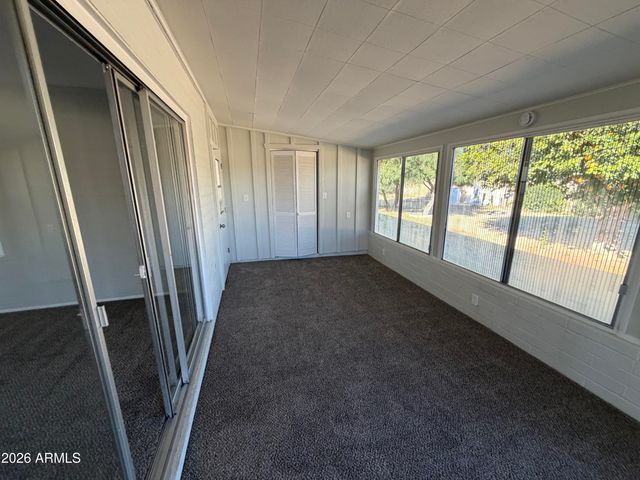 11024 W ABBOTT Avenue, Sun City, AZ 85351