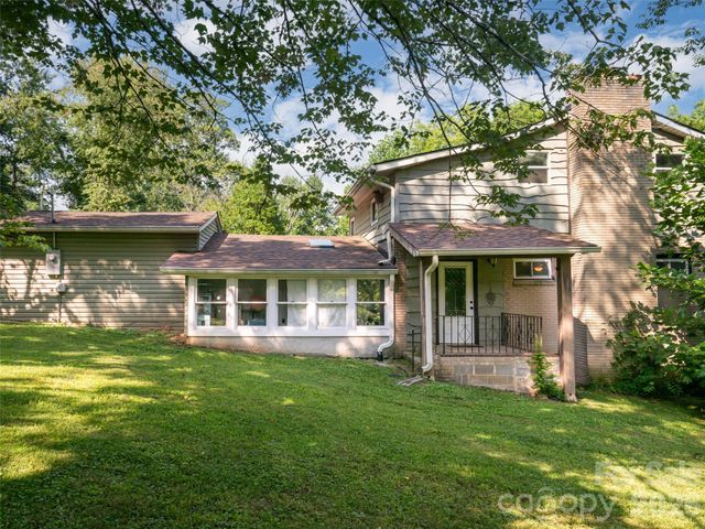 61 Sherwood Forest Drive, Arden, NC 28704