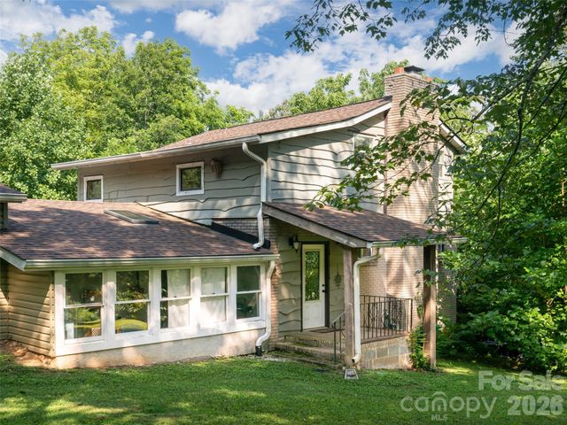 61 Sherwood Forest Drive, Arden, NC 28704