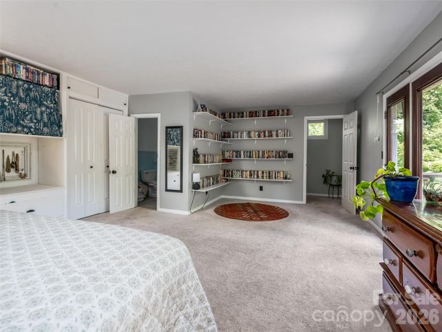 61 Sherwood Forest Drive, Arden, NC 28704