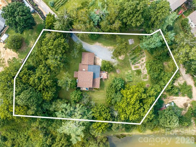 61 Sherwood Forest Drive, Arden, NC 28704