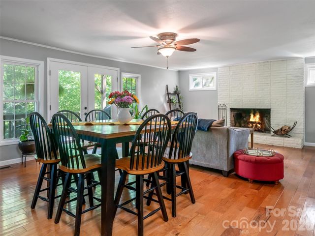 61 Sherwood Forest Drive, Arden, NC 28704