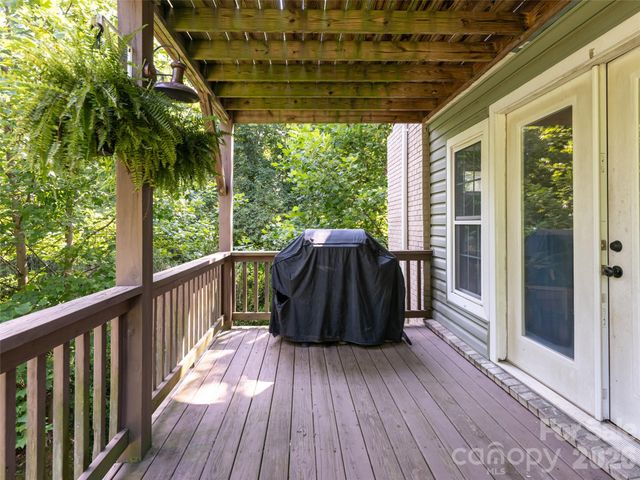 61 Sherwood Forest Drive, Arden, NC 28704