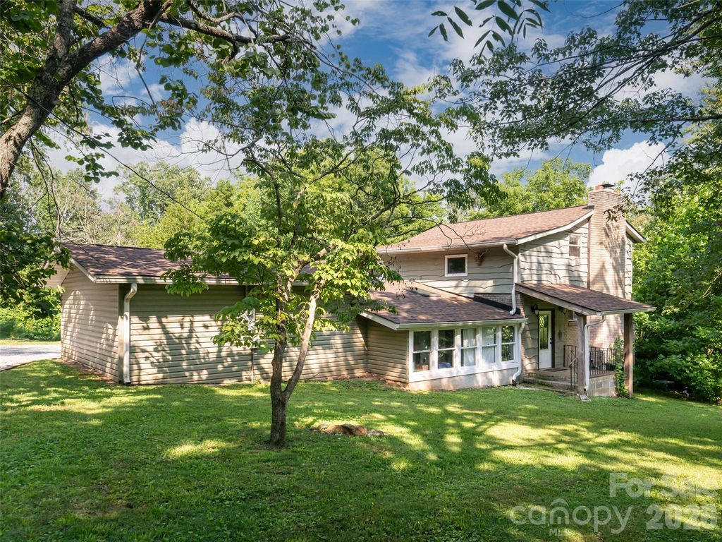 61 Sherwood Forest Drive, Arden, NC 28704