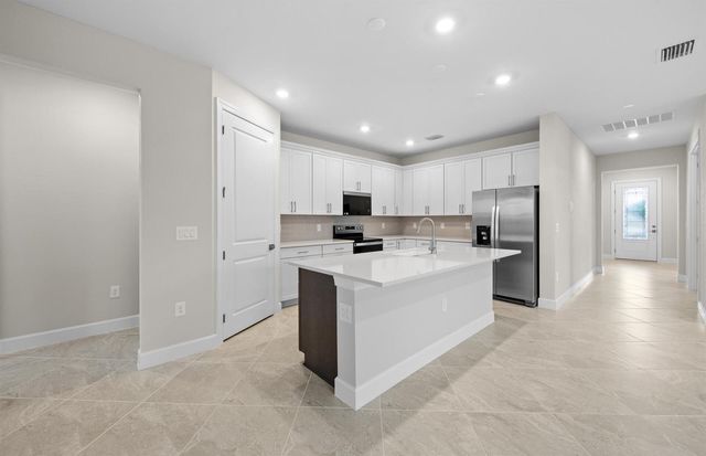 3922 E Hampton Circle, Alva, FL 33920