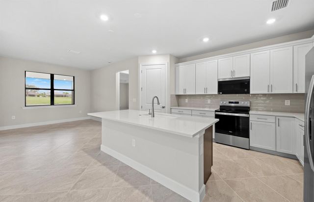 3922 E Hampton Circle, Alva, FL 33920