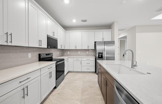 3922 E Hampton Circle, Alva, FL 33920