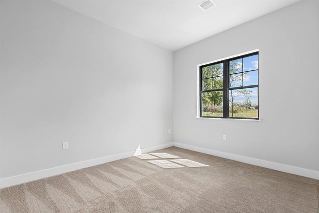 3010 COMMUNITY WAY, Menasha, WI 54952