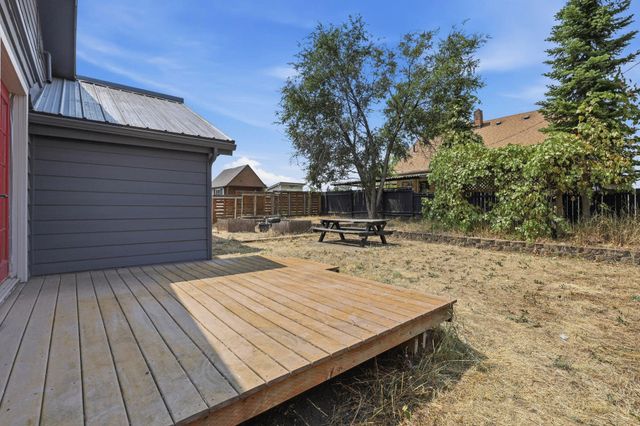 3903 N Helena St, Spokane, WA 99207