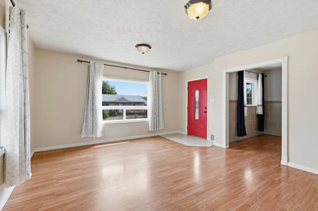 3903 N Helena St, Spokane, WA 99207