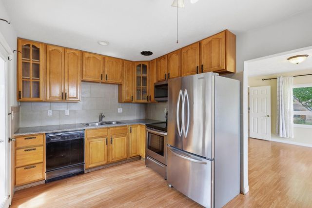 3903 N Helena St, Spokane, WA 99207