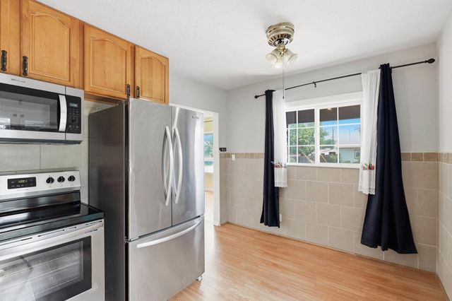 3903 N Helena St, Spokane, WA 99207