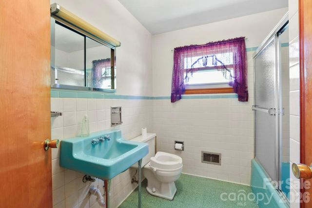 41 Hartshorn Drive, Candler, NC 28715